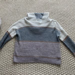 Cropped Sweater with Hood